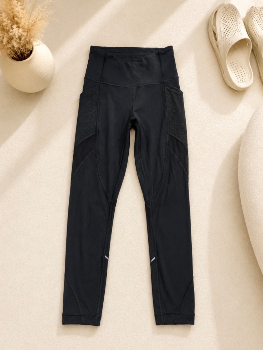 Lululemon Black Mesh Panel Leggings Size 4